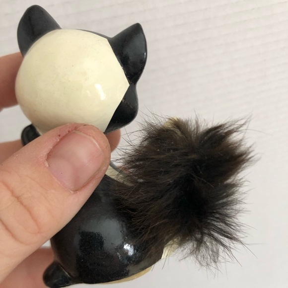 Vtg Ceramic Skunk Figurine with Fur Tail - Picture 7 of 13